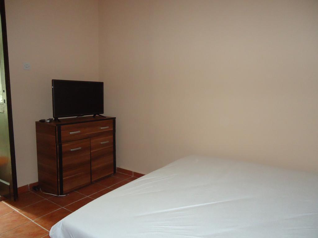 Apartments Ant บุดวา ห้อง รูปภาพ